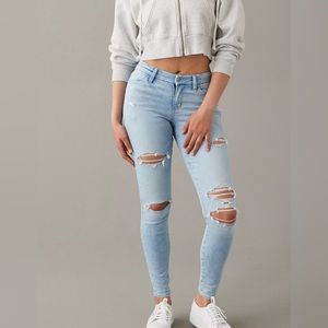 AE Next Level Curvy High-Waisted Distressed Jeans size 000